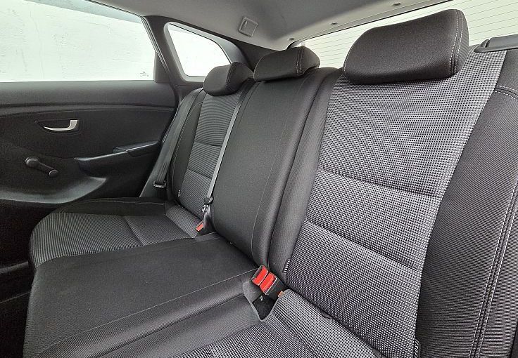 Zunanja slika - Hyundai i30 Wagon - 1.6 GDi Comfort - 8