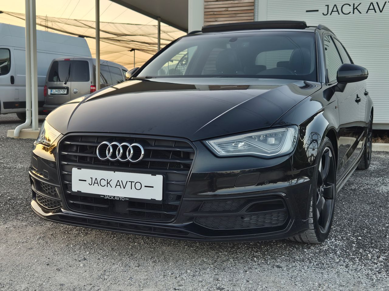 Zunanja slika - Audi - A3 Sportback 1,6 TDI clean diesel Ambition - 1