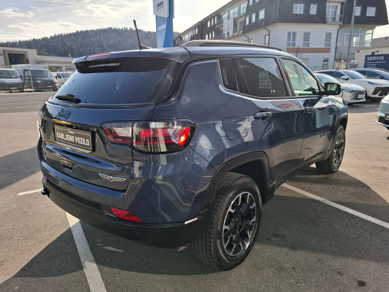 Zunanja slika - Jeep Compass - 1.3 GSE PHEV 4xe 240 Trailhawk - ODLIČNO OHRANJEN - 7