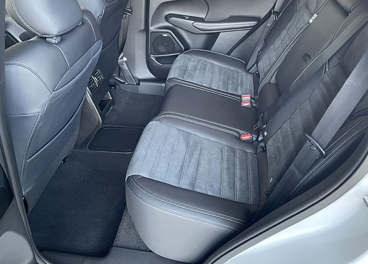 Zunanja slika - Mitsubishi Outlander - 2.4 PHEV Intense Auto - 7