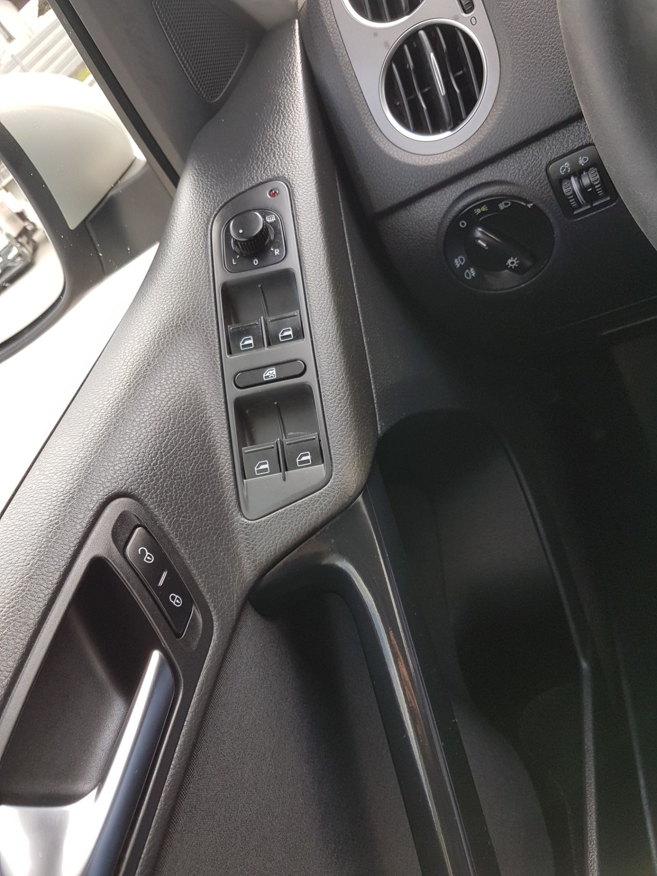 Zunanja slika - VW Tiguan - 2,0 TDI 4M - 20