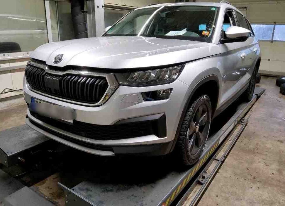 Zunanja slika - Škoda Kodiaq - 2.0 TDI 110kW DSG.NEMŠKI+4ALU.KAMERA.ACC.GRE.SEDEŽ - 1