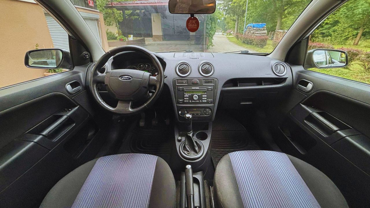 Notranja slika - Ford Fusion - Comfort 1,6 TDCi - 5