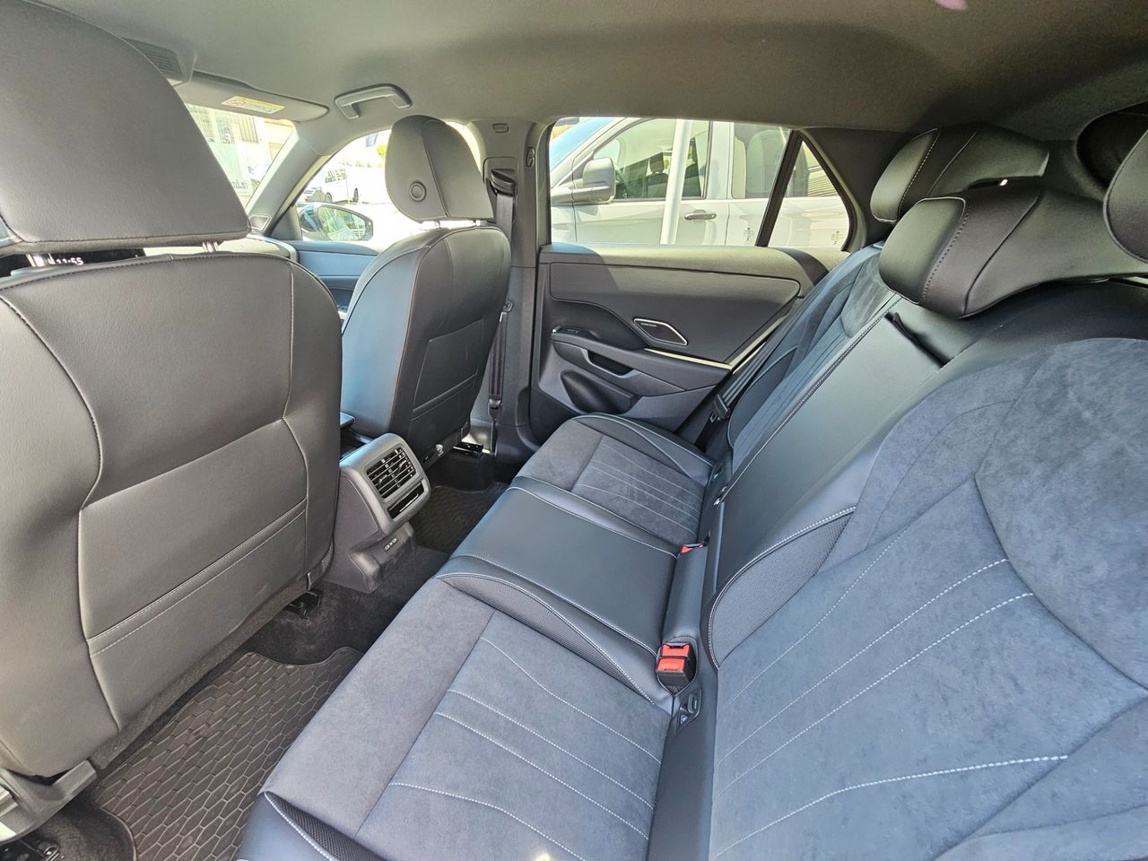Zunanja slika - VW T-Roc - 1.5 eTSI Style DSG - 8