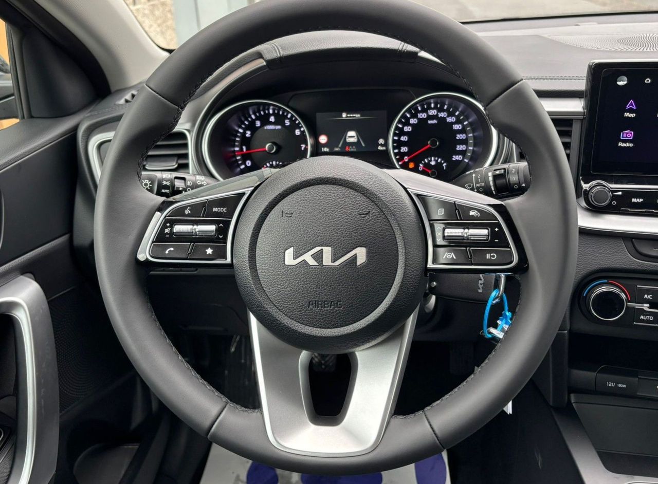 Zunanja slika - KIA Ceed - SW 1.5 T-GDi LX Champion+ ISG. M T 103 kW - 10