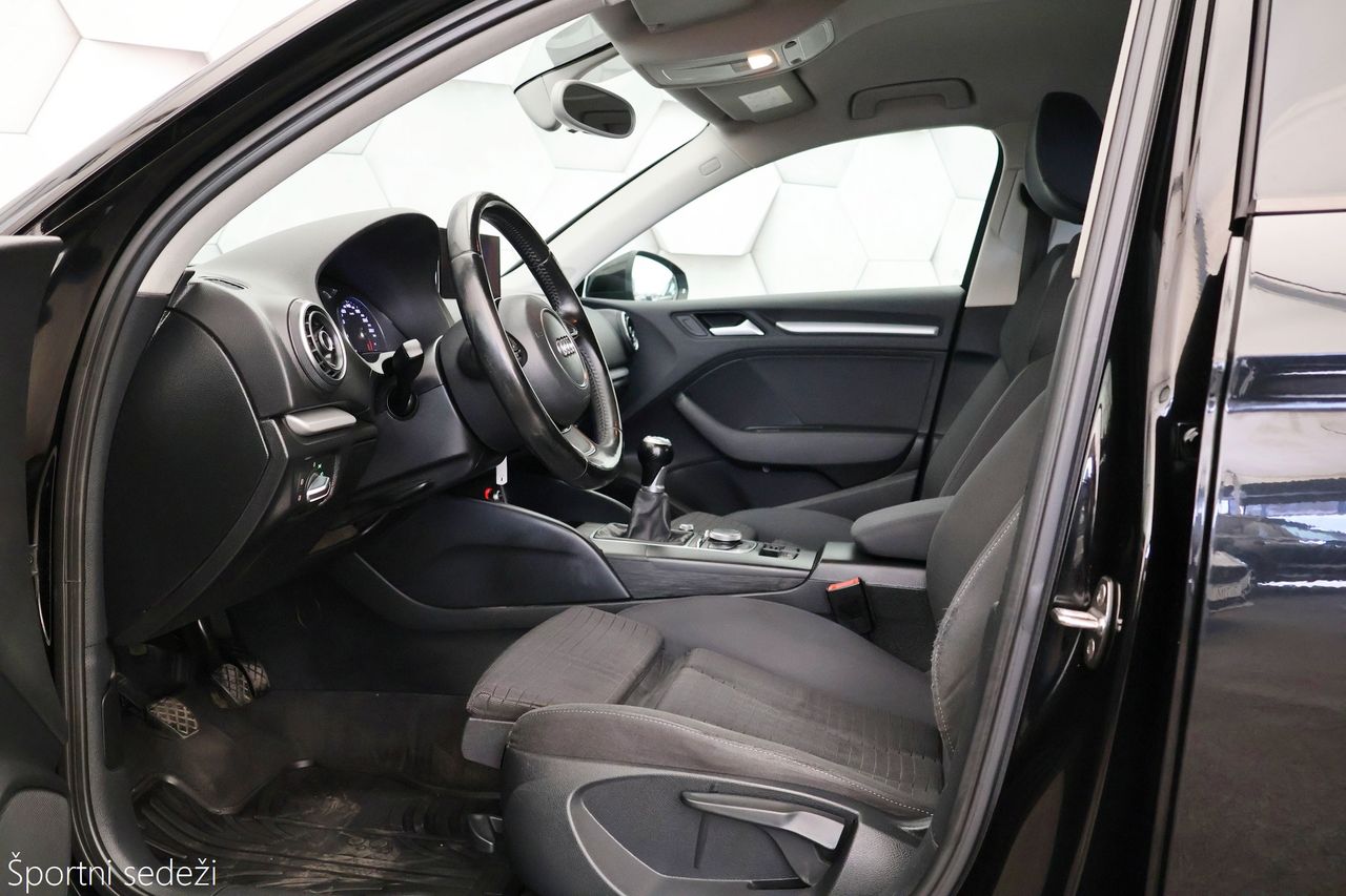 Zunanja slika - Audi A3 - 1.4  TFSI 150KM Sport - 9