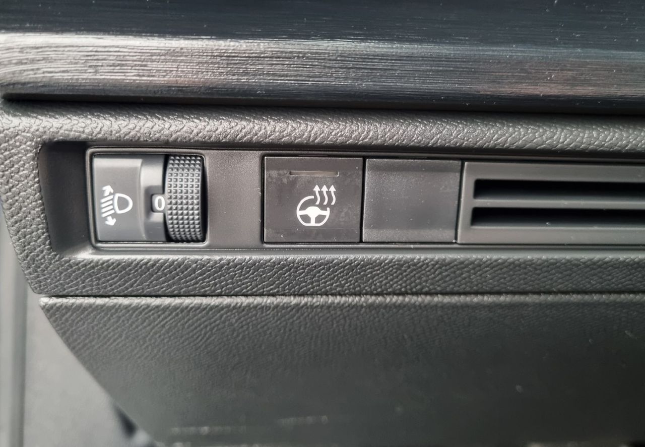 Zunanja slika - Citroën C5 X - Shine 1.2L AVTOMATIK-KAMERA-DAB-NAVI-HEAD-UP - 12
