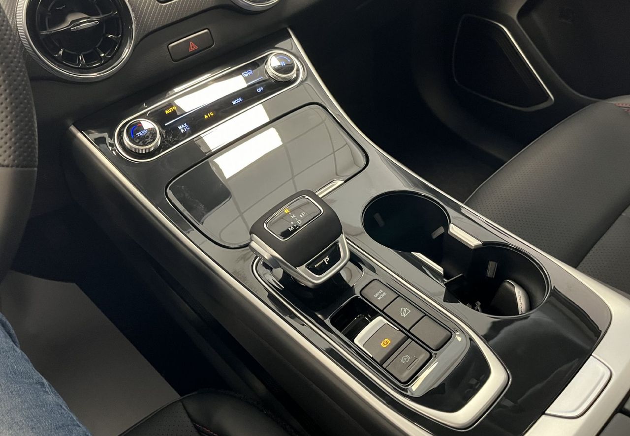 Zunanja slika - Forthing Forthing T5 EVO - T5 Evo 1.5 T-GDI LUXURY - NA ZALOGI - my 2025 - - 11
