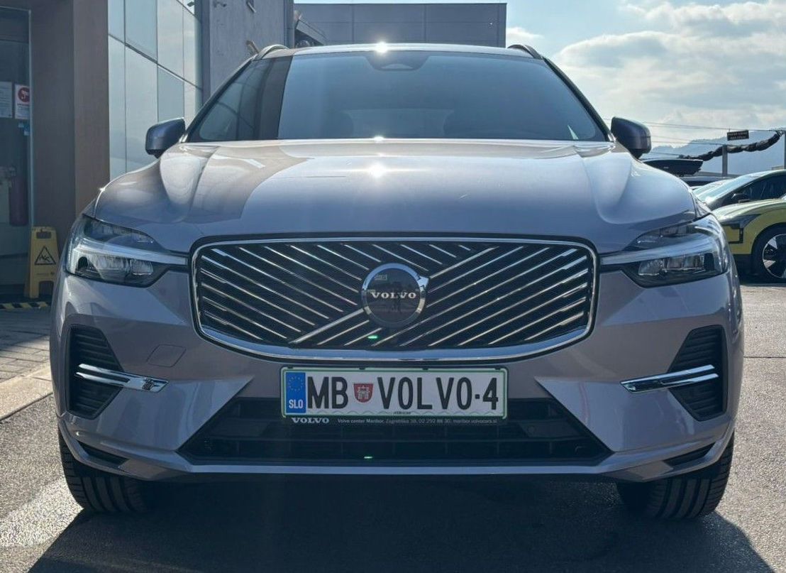 Zunanja slika - Volvo XC60 - B5 AWD Mild hybrid Petrol - 2