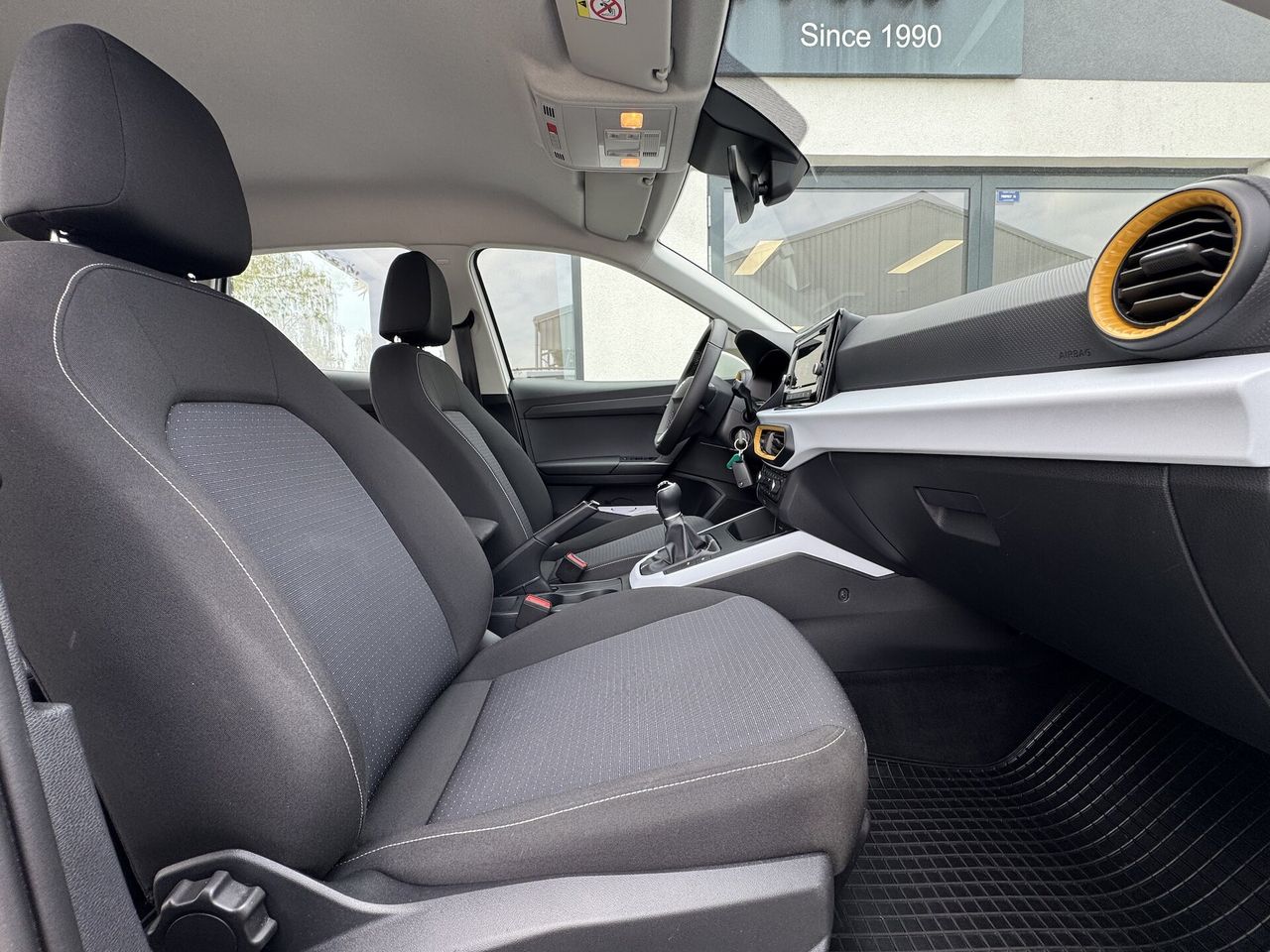 Zunanja slika - Seat Arona - 1.0 TSI 115KM HOLA SLO poreklo 1.LASTNIK ODLIČNA - 12