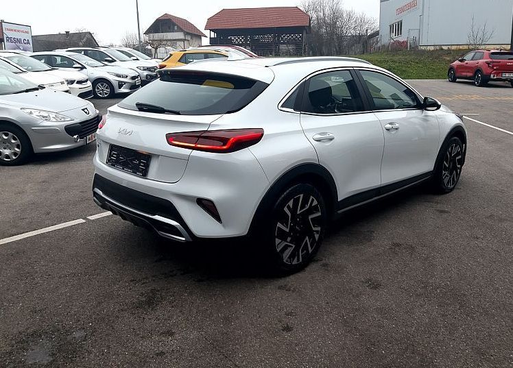 Zunanja slika - KIA XCeed - 1.5 T-GDi EX ISG. 7DCT+Navi+1Last+P.senzorji+Led - 3