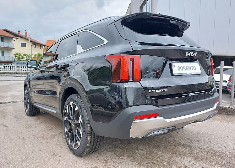 Zunanja slika - KIA Sorento - 2.2 TCi EX Launch Pano.AWD 7s 8DCT 142kW - 6