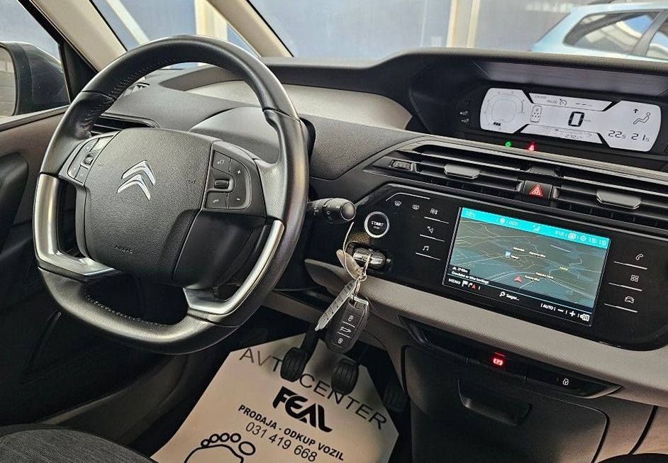 Zunanja slika - Citroën C4 - Picasso 1.2 PT-1 LASTNIK-SERVISNA KNJIGA-FACELIFT-ODLIČEN - 13