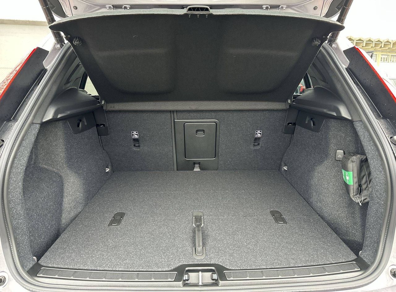 Zunanja slika - Volvo XC40 - B3 P Core AT DCT - 11