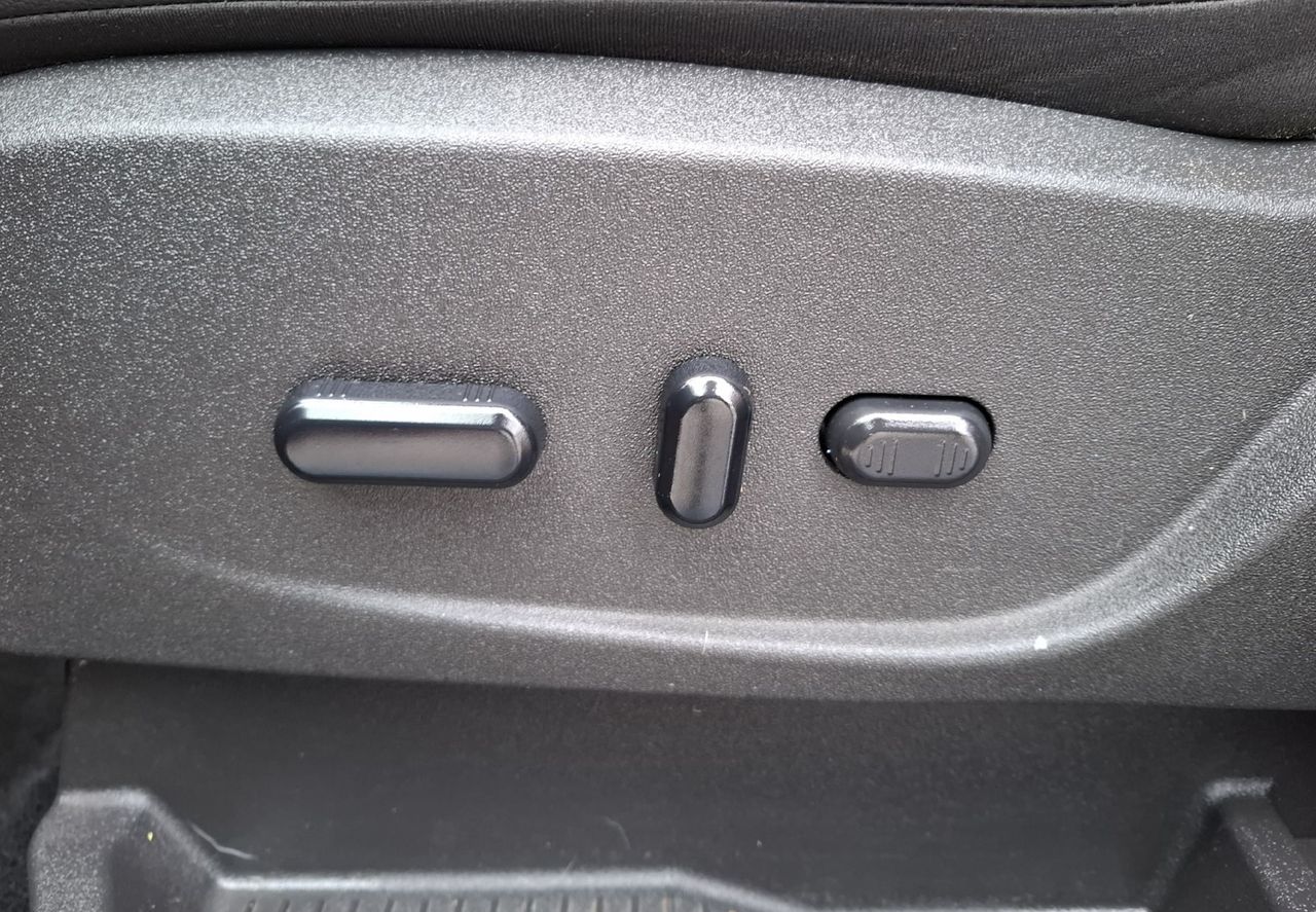 Zunanja slika - Ford Kuga - 2.0 TDCi 110kW AWD AVTOMATIK + SERVISNA KNJIGA - 14