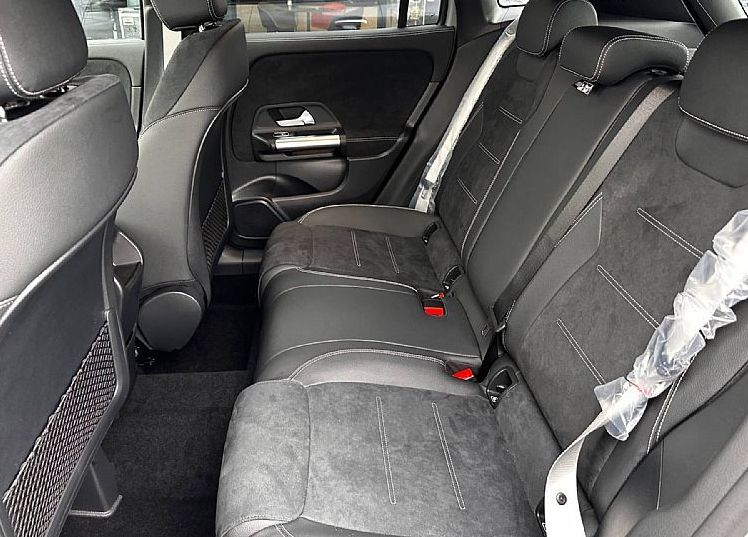 Zunanja slika - Mercedes-Benz GLA-Razred - GLA 180 AMG Line Edition... - 6