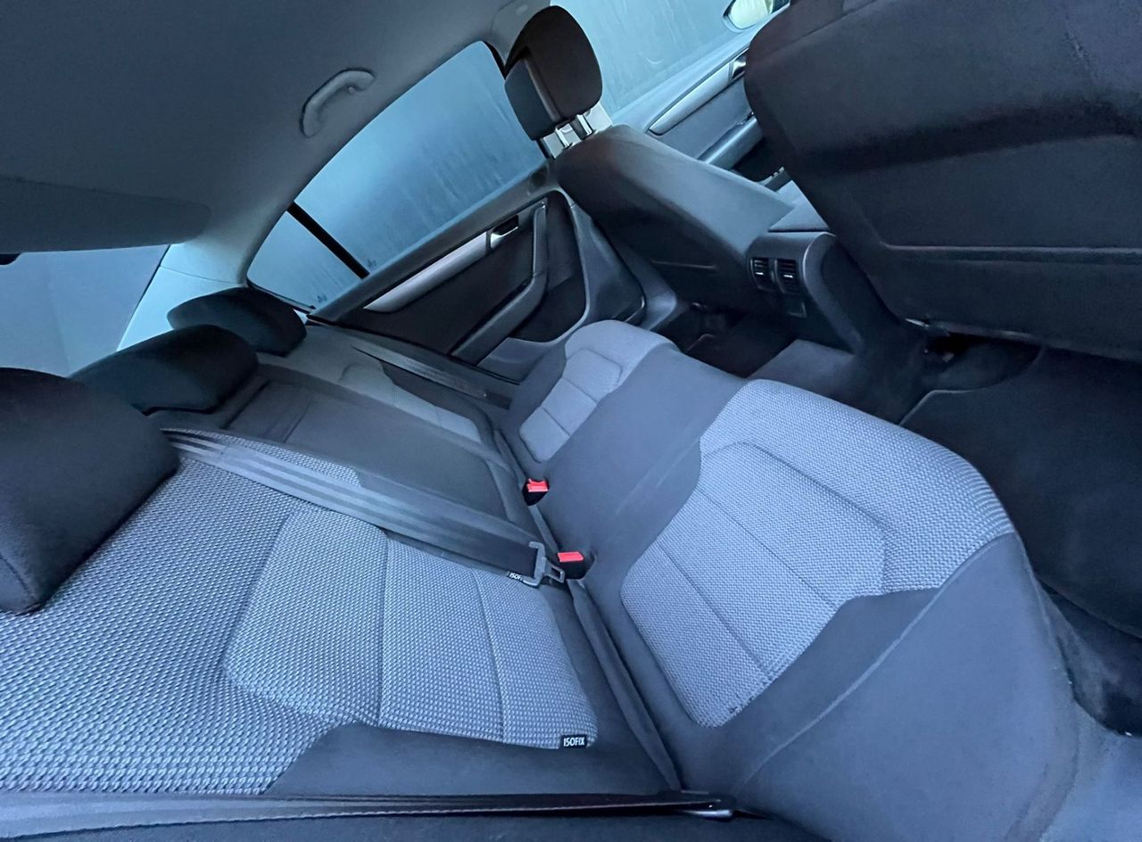 Zunanja slika - VW Passat - 2.0 TDI Comfortline 103kW-2xPDC-ALU-ZELO LEP... - 12