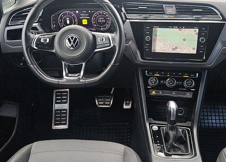 Zunanja slika - VW Touran - °R-LINE° 2.0 TDI DSG 150ks  °7-SEDEŽEV° °VIRTUAL° - 10