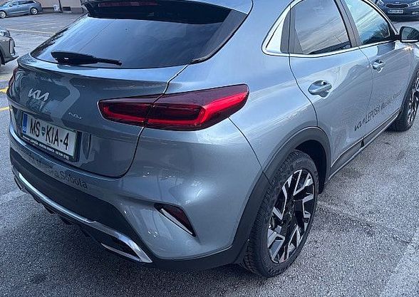 Zunanja slika - KIA XCeed - 1.6 T-GDi EX WAY ISG.7DCT 110.3 kW - 4