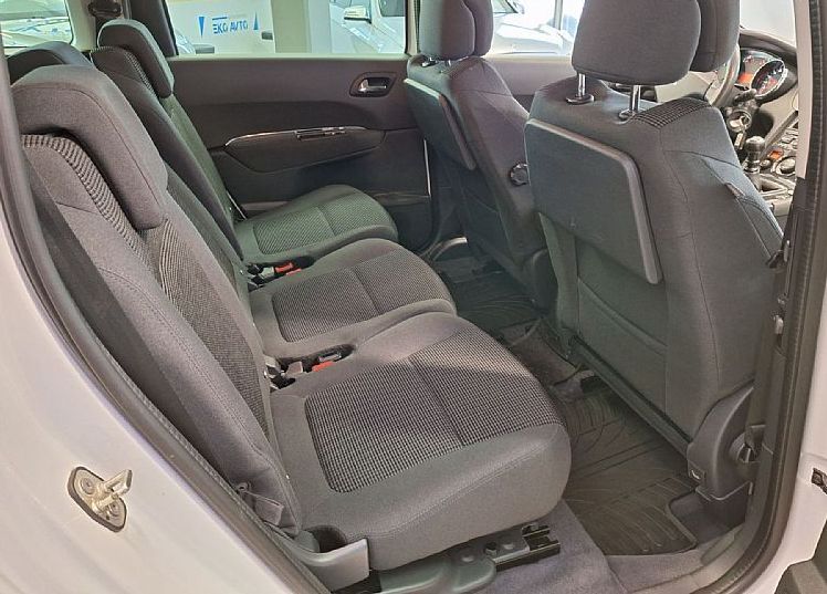 Zunanja slika - Peugeot 5008 - ACTIVE 1.6 HDI KREDIT BREZ POLOGA ODLIČNO OHRANJ - 5