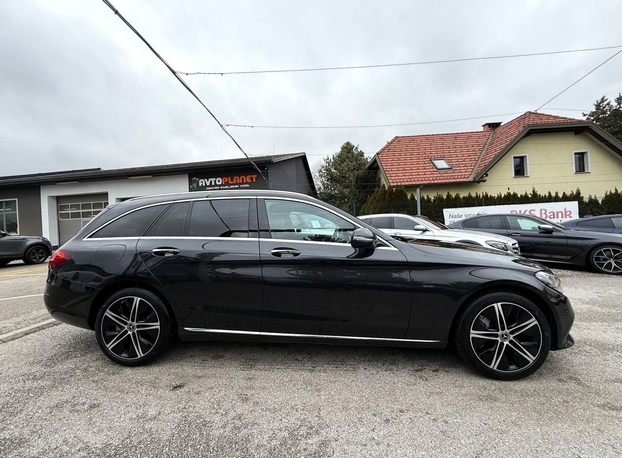 Zunanja slika - Mercedes-Benz C-Razred - C 300 EQ 4MATIC Le84.000km LED ACC WEBASTO ALU19 - 7
