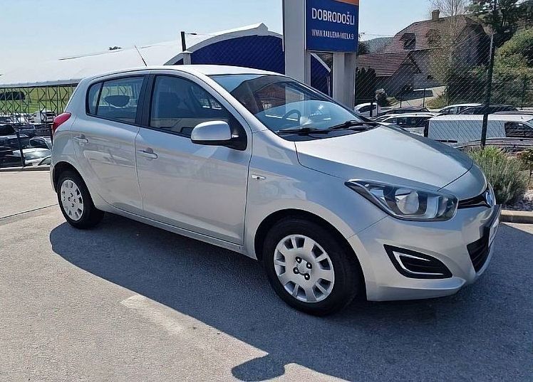 Zunanja slika - Hyundai i20 - 1.1 CRDI 55 KW STYLE... - 5