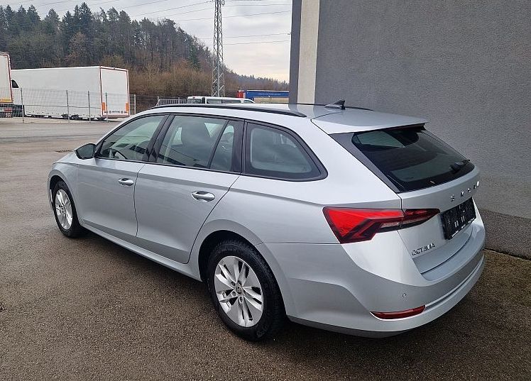 Zunanja slika - Škoda Octavia - COMBI 2.0 TDI Ambition-Slo-1.Lastnik... - 6