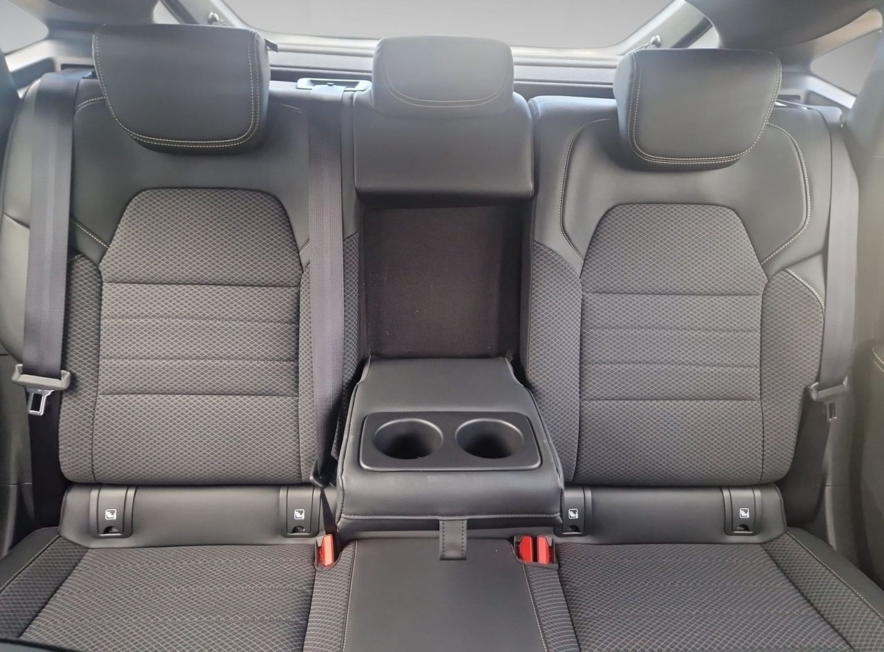 Zunanja slika - Renault Mégane Conquest - Megane Conquest 1.6 E-TECH HEV 145 TECHNO + PAKET WINTER IN PARK. - 19