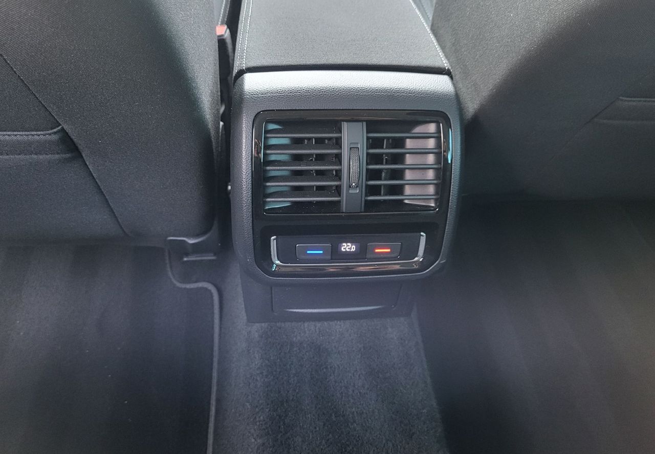 Zunanja slika - VW Passat - Variant 2.0 TDI AUT slo-1.last-alu-acc-navi-led-radar-pdc- - 18