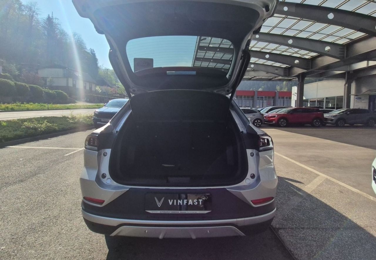 Zunanja slika - Vinfast VF8 - PLUS 87.7kWh 408PS AWD-GRATIS POLNILNICA 22KW - 9