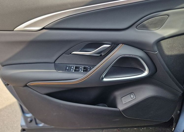 Zunanja slika - BYD Sealion 5 - DM-i COMFORT PHEV - skupni doseg 992 km - 12