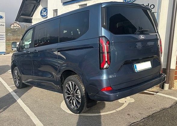 Zunanja slika - Ford Tourneo - Custom TITANIUM X 2.0 TDCi 170KM A8 L1H1 FWD - NOVI MODEL - 4