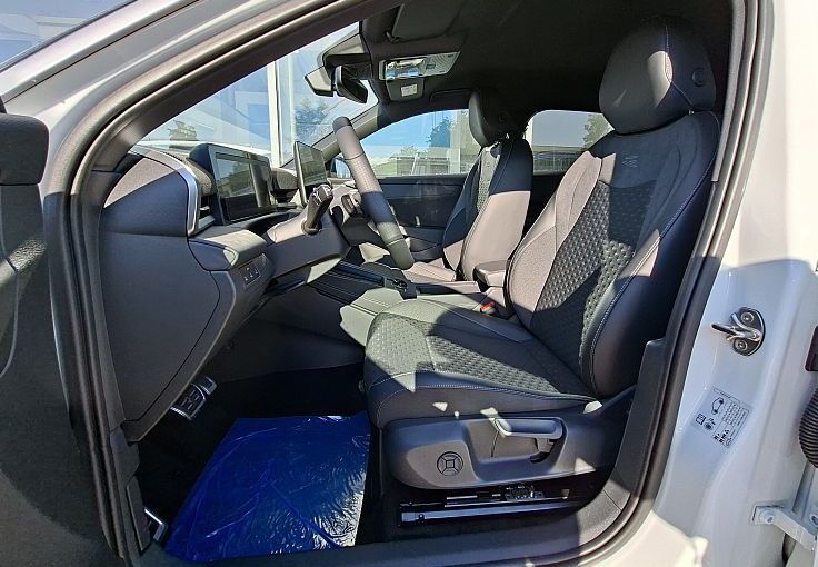 Zunanja slika - VW T-Roc - 1.5 eTSI R-line DSG 110  150 - 8