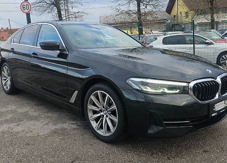 Zunanja slika - BMW Serija 5 - : 520d xDrive 190ks SPORT °18-COL° °VIRTUAL°   366 SNJE° - 3