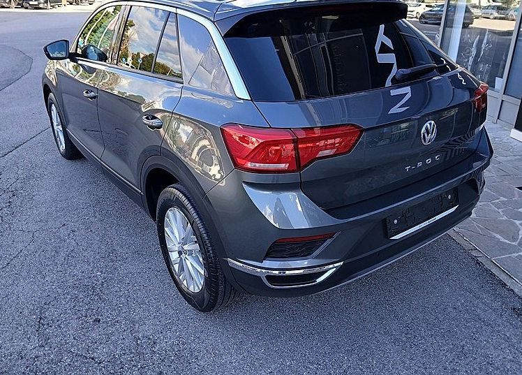Zunanja slika - VW T-Roc - 1.6 TDI Style 85  115  SLOVENSKI super avto - 4