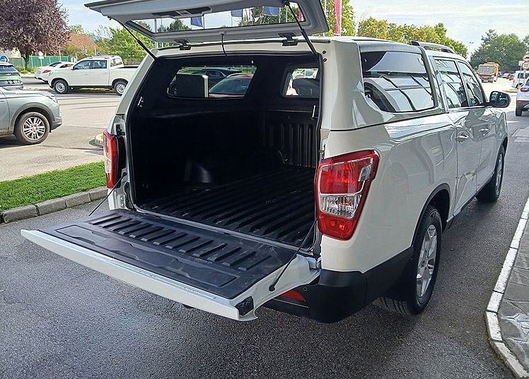 Zunanja slika - SsangYong Musso - Grand 2.2 XDi Ultimate 4WD + nadgradnja kasona - 5