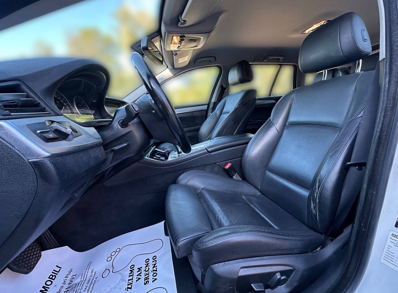 Zunanja slika - BMW Serija 5 - Touring: 520d LED NAVI TEMP HI-FI USNJE PDC FACELIFT TOP - 14