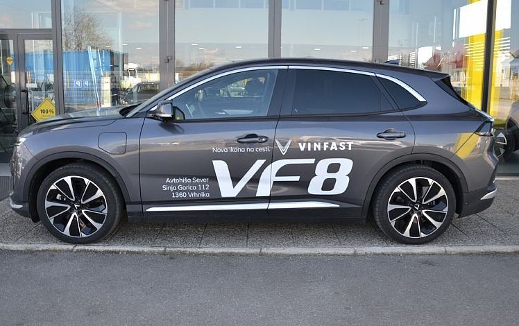 Zunanja slika - Vinfast VF8 - PLUS 4X4 - 4