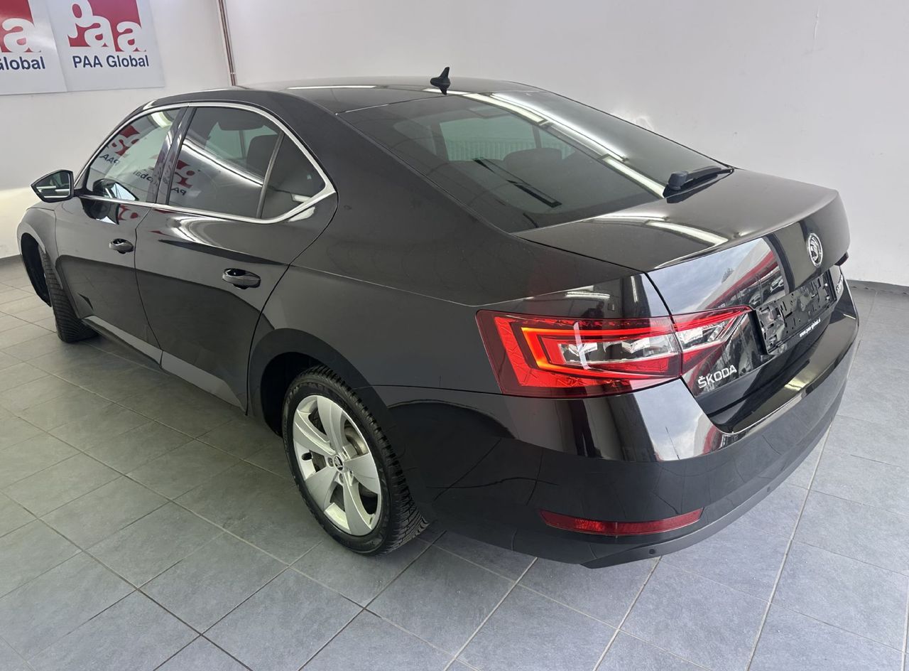 Zunanja slika - Škoda Superb - 2.0 TDI Active DSG.LIMO.KAMERA.NAVI.SAMO 85.000 KM - 16