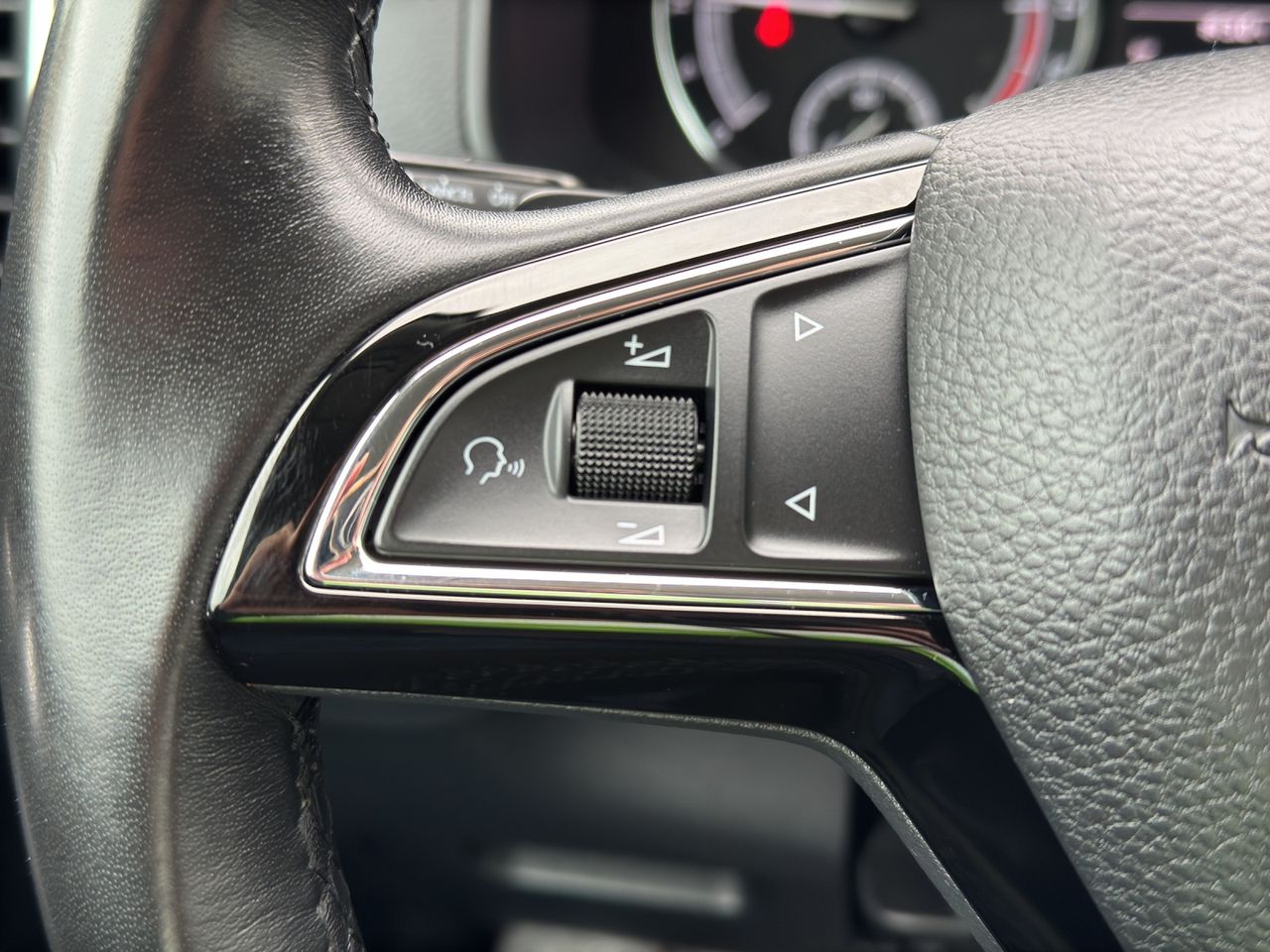 Zunanja slika - Škoda Karoq - 4x4 2,0 TDI DSG - 14