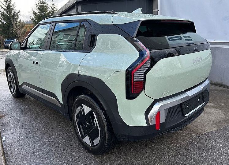 Zunanja slika - KIA EV3 - 58.3 kWh baterija. 150 kW  204 KM  Star - 2