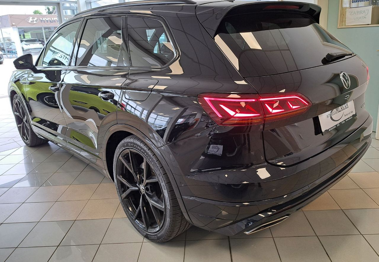 Zunanja slika - VW Touareg - V6 TFSI eHybrid R 340  462 -SLO-ODLIČEN- - 3