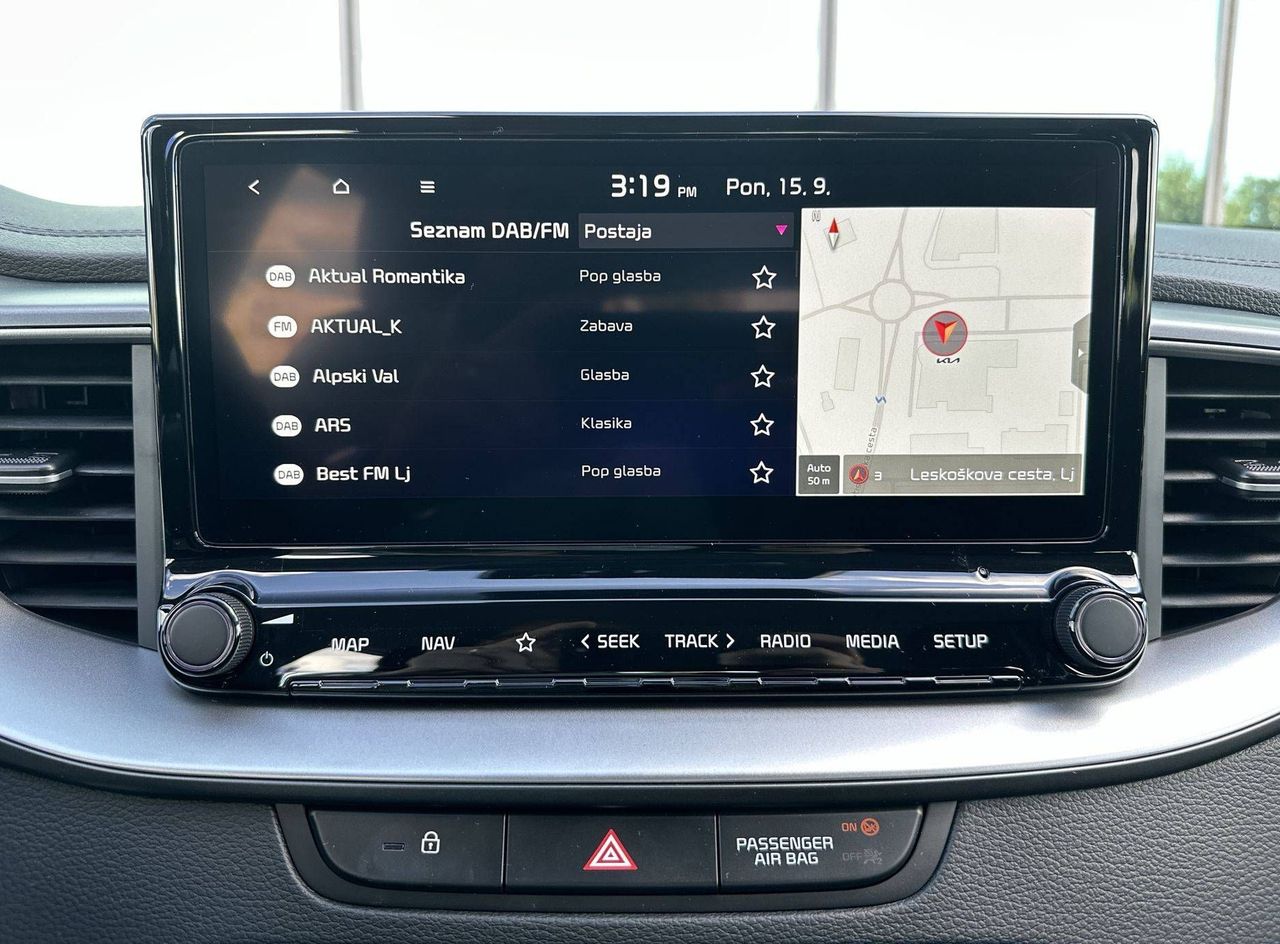 Zunanja slika - KIA Ceed - SW 1.5 T-GDi LX Champion+ ISG. M T - 17