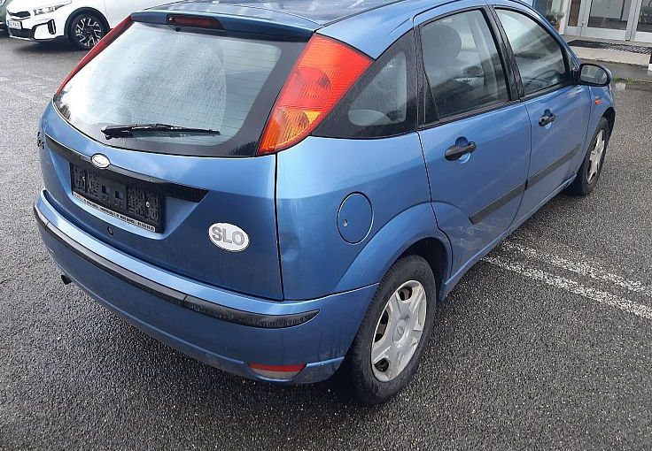 Zunanja slika - Ford Focus - 1.6 16V Comfort - 3