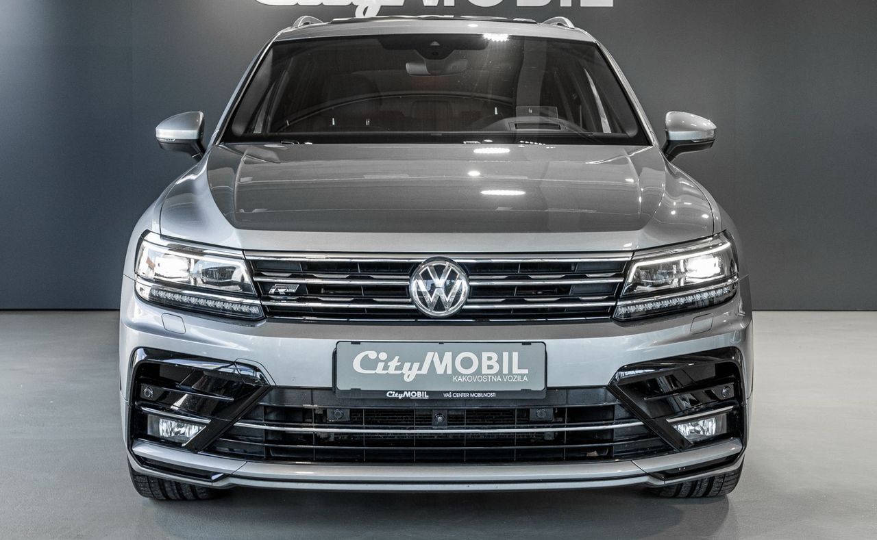 Zunanja slika - VW Tiguan Allspace - 2.0TSI-R LINE-7SED-HEAD UP-PANO-360-ACC-NAVI-USNJ - 2