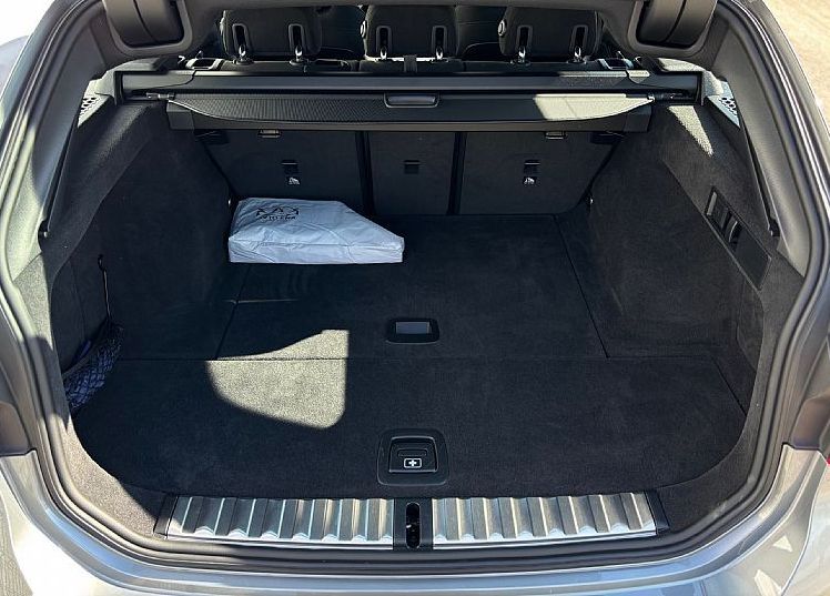Zunanja slika - BMW Serija 3 - Touring: 330i xDrive M - FULL LED - NAVI - VIRTUAL - ACC - 12