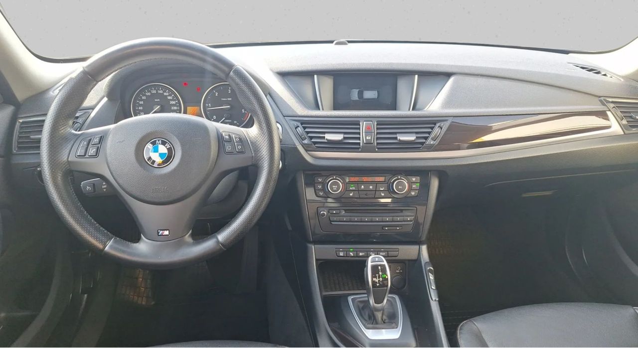 Zunanja slika - BMW X1 - serija :  xDrive18d xLine AUT. 1.lastnik SLO - 9