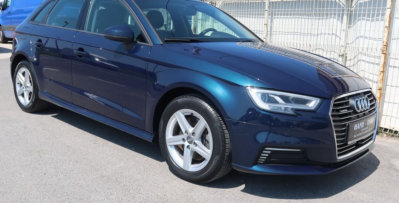 Zunanja slika - Audi A3 - 40 E-tron S-tronic-VIRTUAL-LED-NAVI-PDC - 7