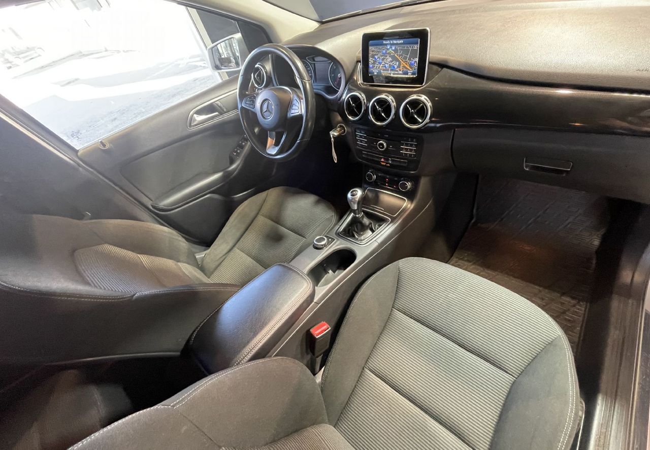 Zunanja slika - Mercedes-Benz B-Razred - B200CDI-NAVIGACIJA-TEMPOMAT-MULTIFUNKCIJA-KAMERA - 13