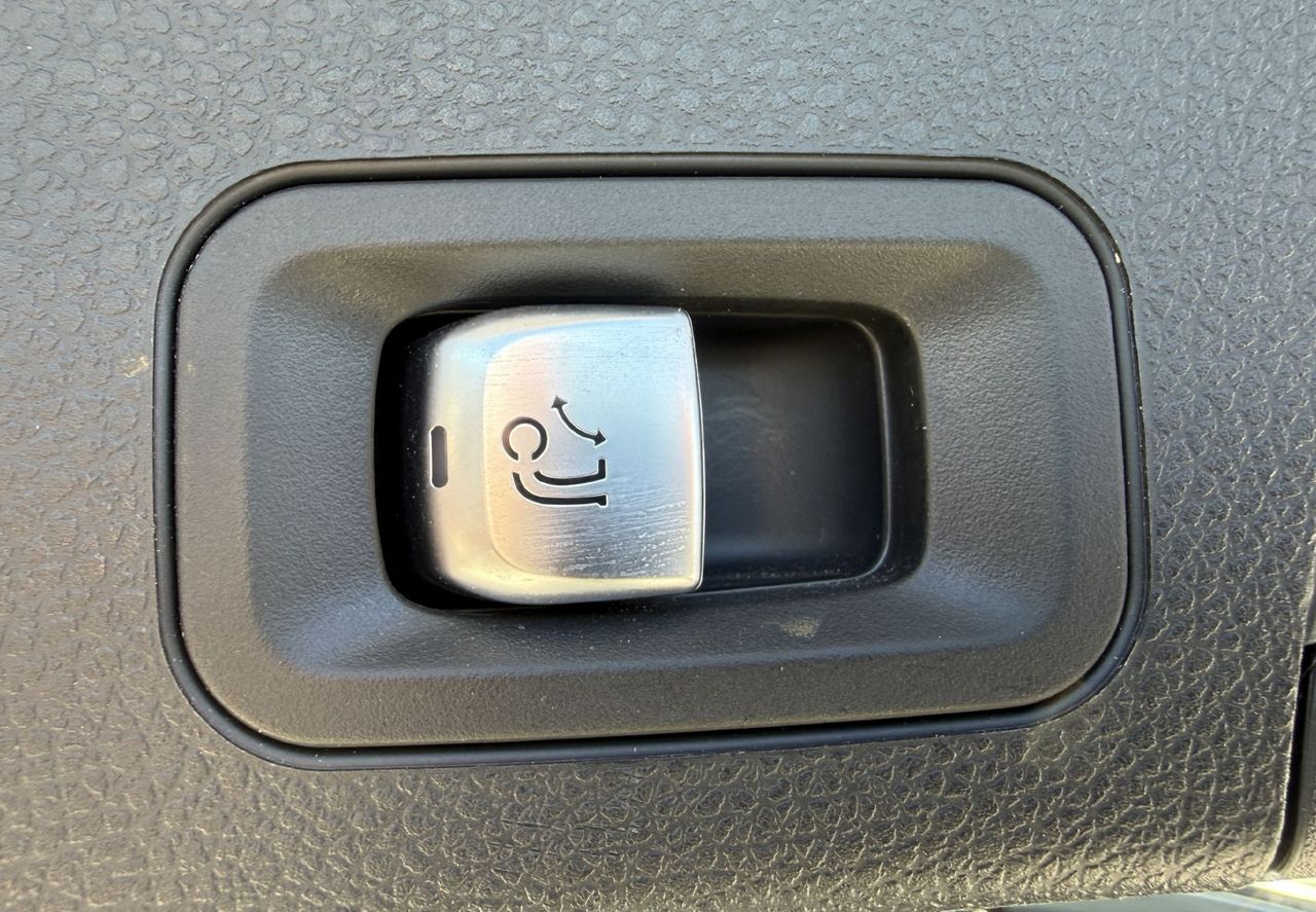 Zunanja slika - Mercedes-Benz C-Razred - C200d T PANO-FULLED-ACC-EL.PRT-NAVI-BT-360-AMBIENT - 20
